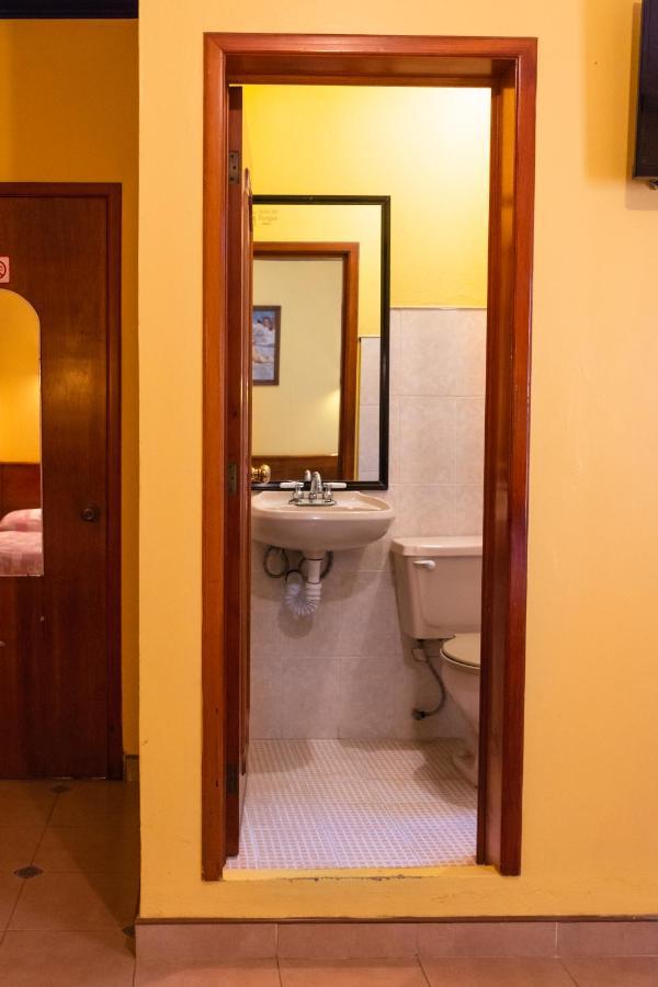 Hotel Del Parque Naolinco de Victoria Экстерьер фото